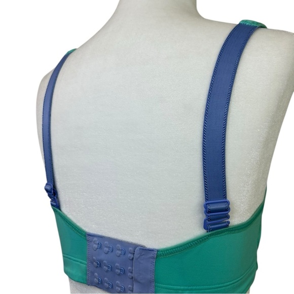 Lululemon - Women's 'Ta Ta Tamer' Sports Bra, Two-Tone - Green/Blue, Size 34D - Picture 12 of 16